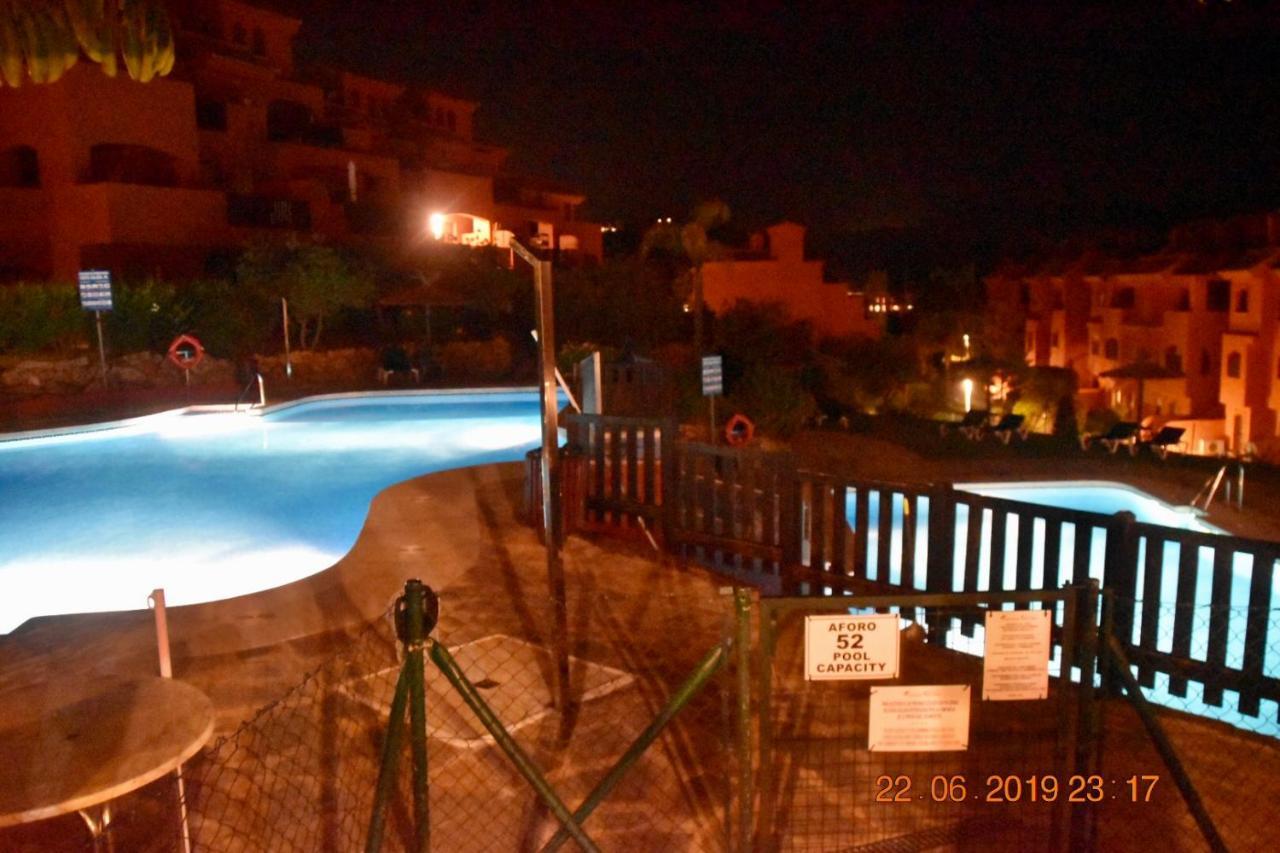 Luxury 2-Bedrooms & Bathrooms Estepona Apartment Dış mekan fotoğraf