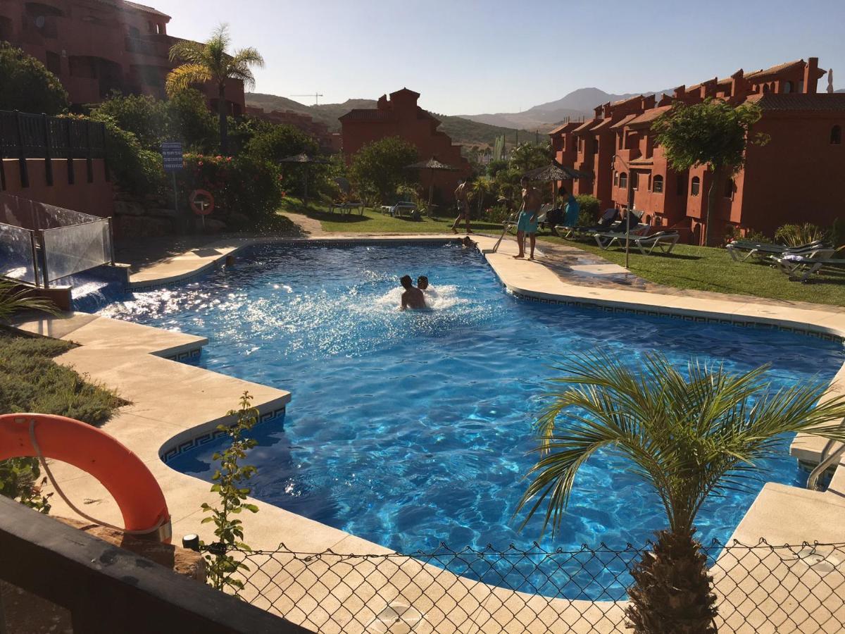 Luxury 2-Bedrooms & Bathrooms Estepona Apartment Dış mekan fotoğraf